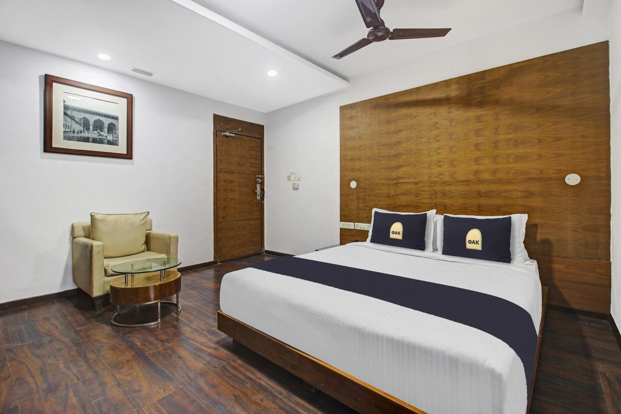 Townhouse Oak The Margi Hotel Near Yosufguda Metro Station Hyderabad Bagian luar foto