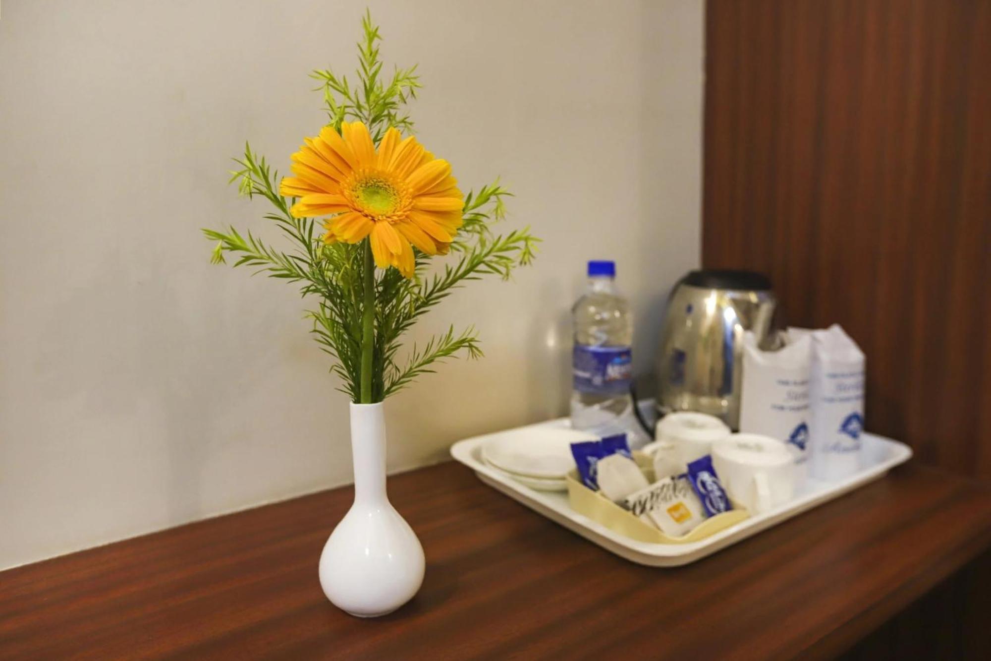 Townhouse Oak The Margi Hotel Near Yosufguda Metro Station Hyderabad Bagian luar foto