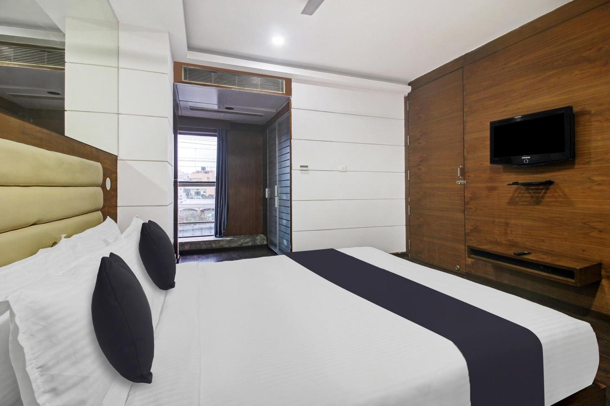 Townhouse Oak The Margi Hotel Near Yosufguda Metro Station Hyderabad Bagian luar foto